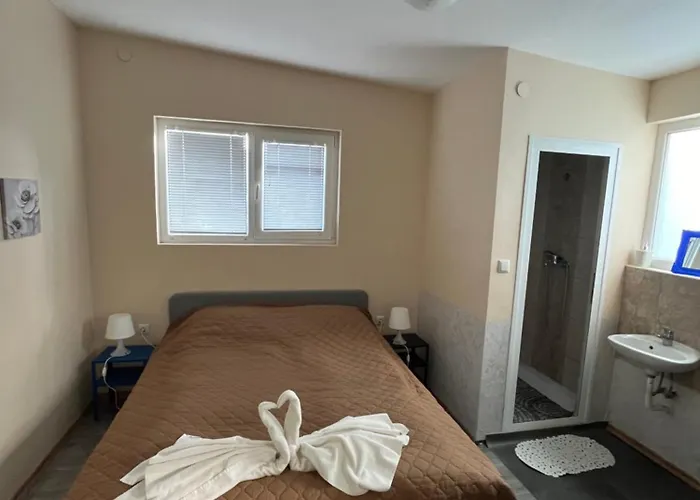 キャンプ場 Lux シャブラ